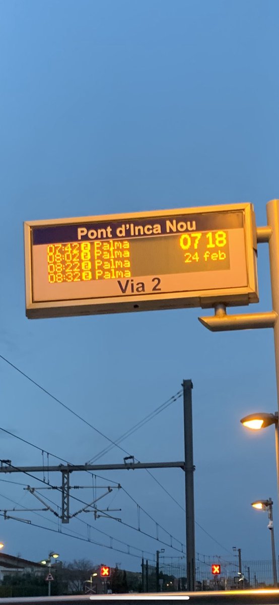 xannyb0y's tweet photo. Una cosa por que hay + 20 minutos de espera a las 7 d la mañana de un dia entre semana ??????? Hijos de puta #putatib https://t.co/2s0wDPazAn