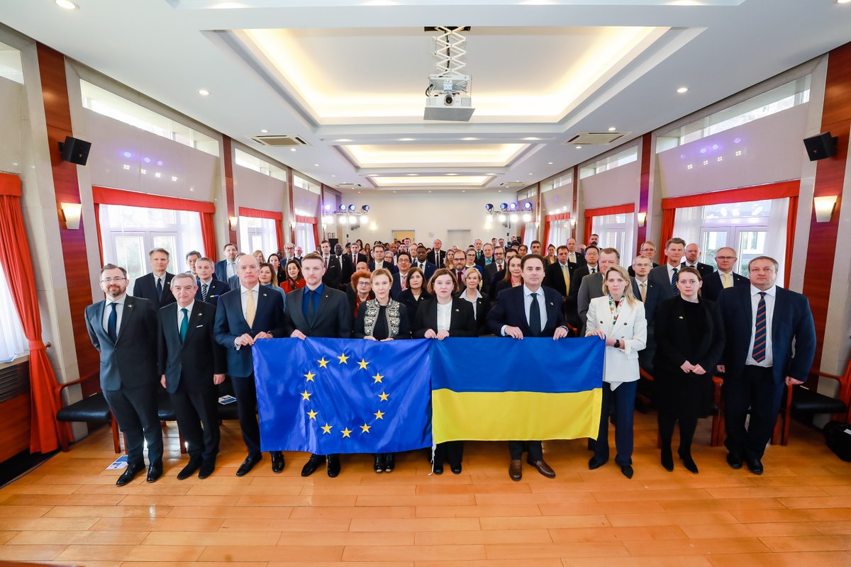 In face of a clear-cut breach of #UNCharter, 141 countries condemned Russia’s aggression &amp; reaffirmed support to the Charter 1 year ago and yesterday again. 
We gathered today in Beijing with the same determination to ensure that aggression fails and international law prevails.