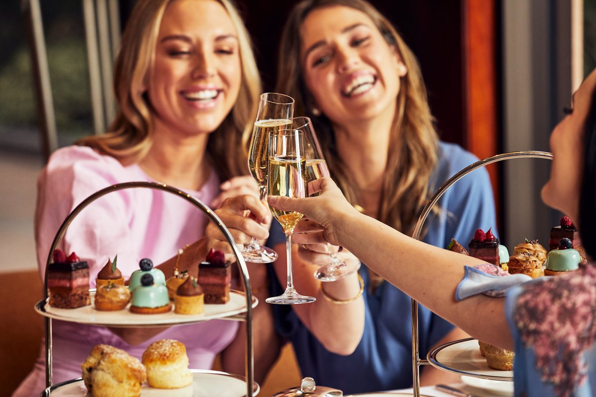 Afternoon Tea Time in full swing <a href="/ParkHyattMelb/">Park Hyatt Melbourne</a> 

#luxuryispersonal #afternoontea #melbournehightea  #melbournemoments #afternoonteamelbourne