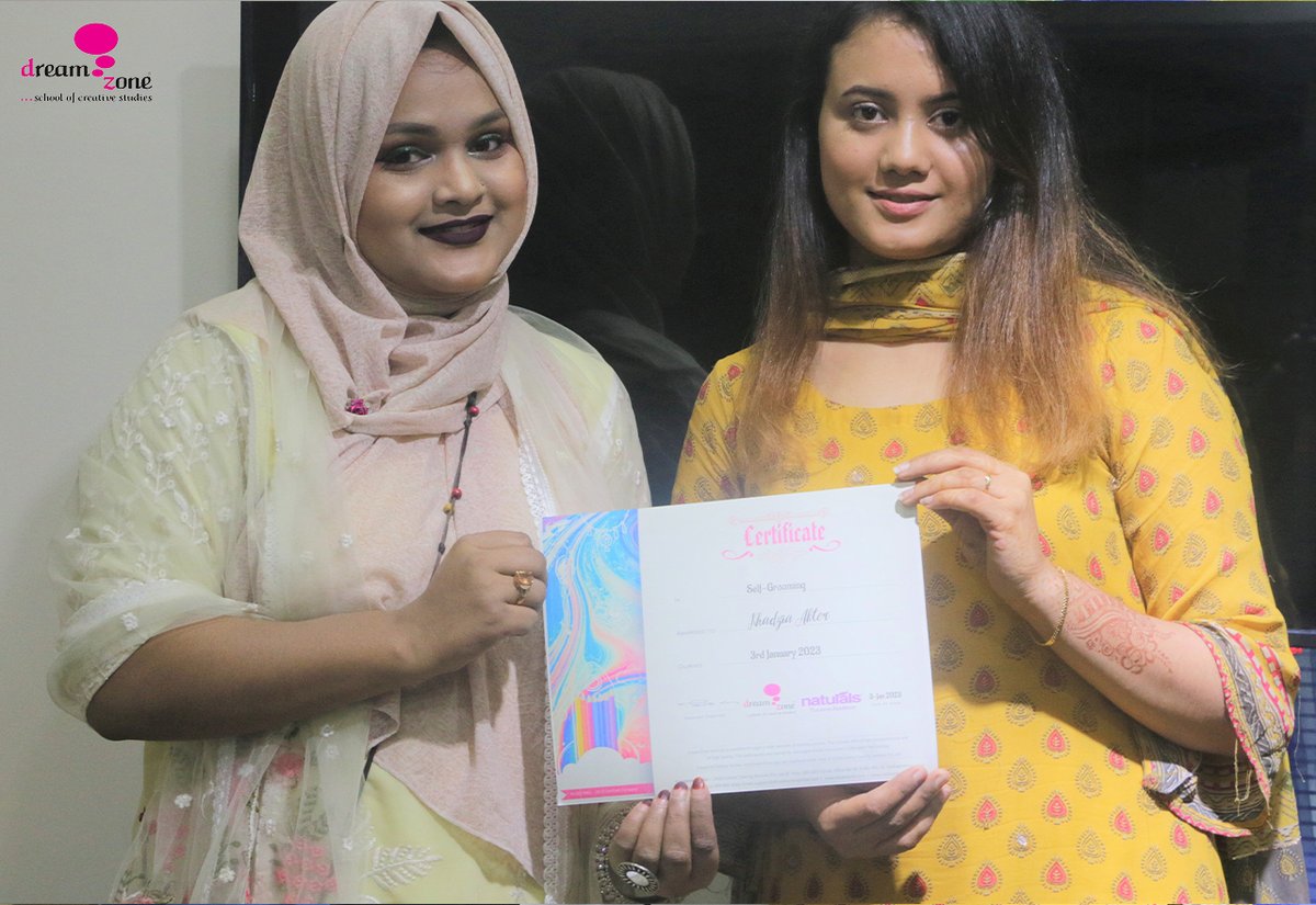 dreamzonebd's tweet photo. 🎀🎀 Professional Makeup Artist Course 🎀🎀

🔴 নিজেকে নতুন রূপে তুলে ধরতে, নিজেদের স্বপ্ন এবং স্বাবলম্বী হওয়ার ইচ্ছা পূরণ করতে খুব সল্প খরচে এই কোর্স সম্পূর্ণ করতে আজই যোগাযোগ করুন।

📞 Contact: +880 1401 34 34 46 &amp; +880 1401 34 34 47

#Dreamzonebd #Makeupbymoon #Makeup https://t.co/ay6qoOX9H7