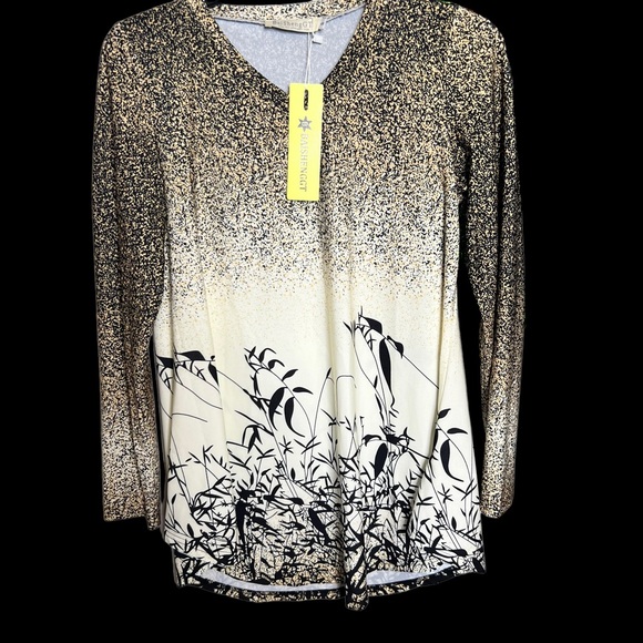 tam_legatt's tweet photo. So good I had to share! Check out all the items I'm loving on @Poshmarkapp #poshmark #fashion #style #shopmycloset #coach #jcrew: https://t.co/87duhAC8oI https://t.co/Cu8O5Ihqa4