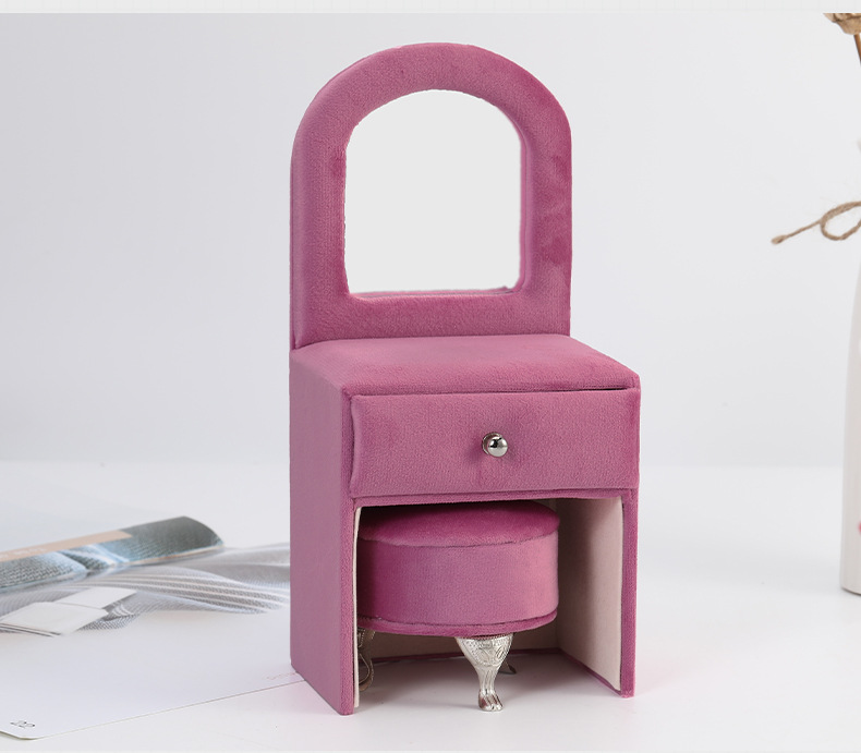 jialanpackage's tweet image. Our mini custom jewelry boxes make great gifts for your group of friends, your bridal party or as favors for a small gathering.

If you need custom this style jewelry box, please contact us in time
Official website: good-package.com

#jewelrybox #customjewelryboxes