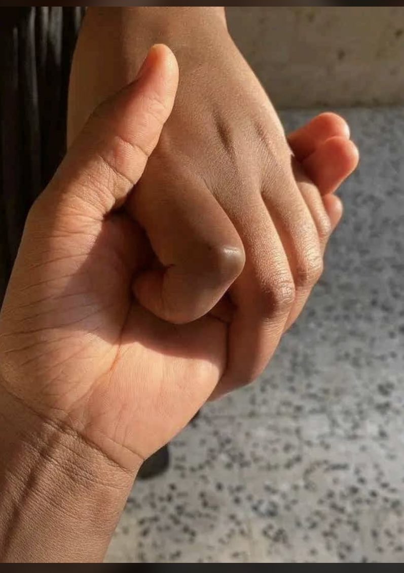 Cutiecharly's tweet photo. But what does this thing mean ?? https://t.co/j7OGtjvMje