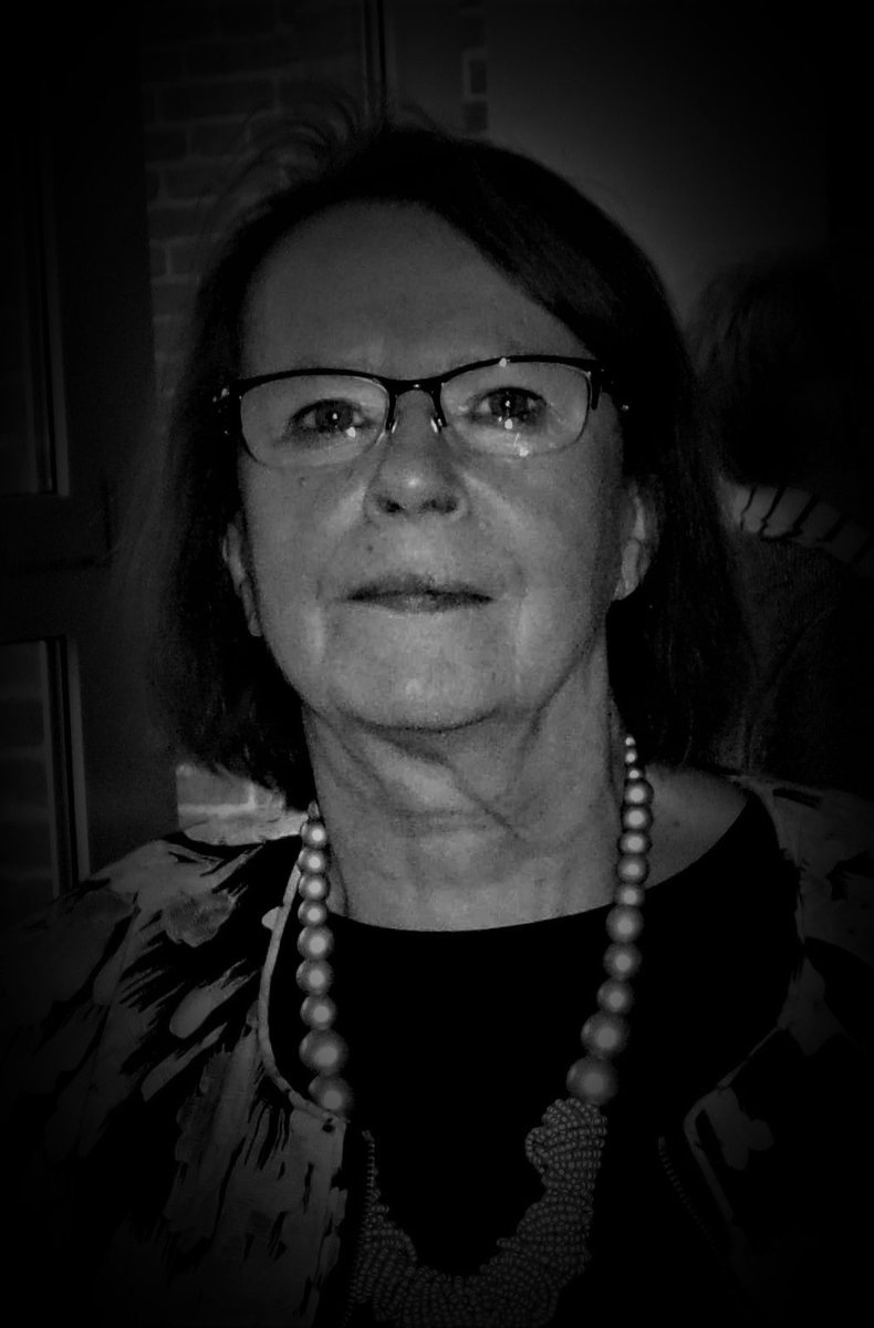 Z głębokim żalem zawiadamiamy, że odeszła od nas Szanowana Pani Profesor zw. dr hab. Krystyna Marzec-Holka.

Pani Profesor przez całe życie zawodowe związana była z Uniwersytetem Kazimierza Wielkiego.

tiny.pl/wkmbn