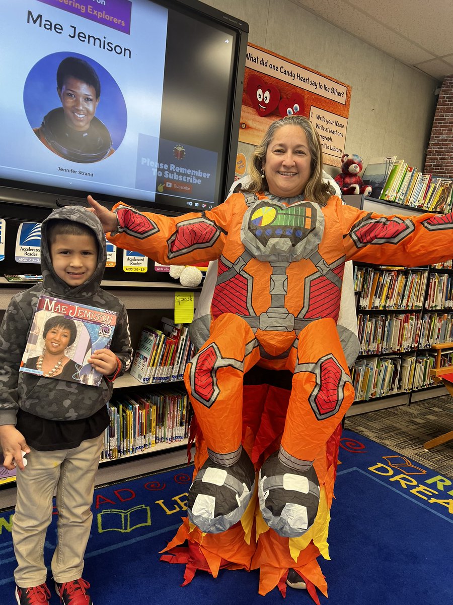 Laura Prado tweet media