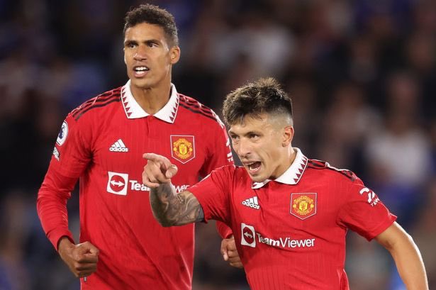muscrdncr's tweet photo. Add French elegance to some fiery Argentine muscle, and what you get is one of the best center-back pairings in Europe at the moment. 

Watching them together is a blessing. Love these guys 😍😍😍

#EuropaLeague #TheButcher #GGMU #ManchesterUnited #Casemiro https://t.co/1vkvAlJEJO