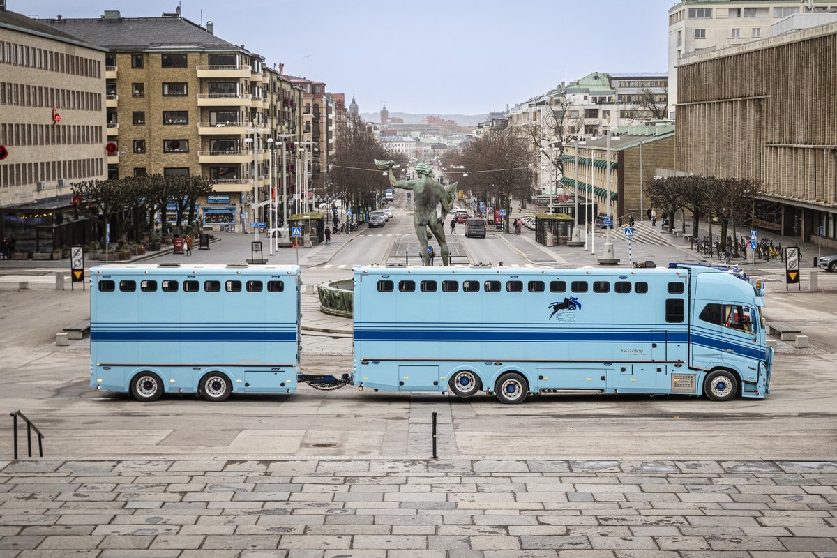 VolvoTrucks's tweet image. Have you seen John Parker International's mighty Volvo FH16? Pictured on its way to the Gothenburg Horse Show taking place this week. 

The customer operates one of the most distinctive fleets for equestrian transport, with its trucks spec'd to offer maximum safety and comfort.