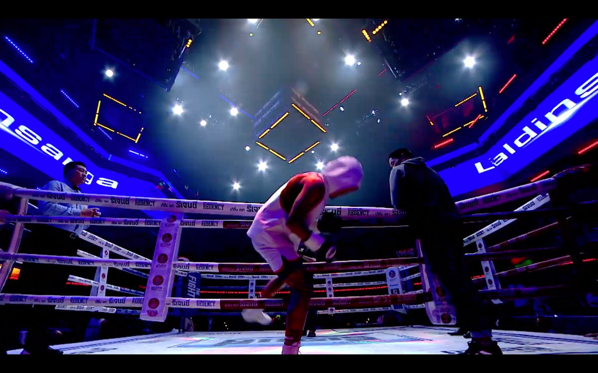 marineproboxing's tweet photo. Its all about the beauty of Lights.
Photos from 04.02.2023 #BANGKOK fight night by Marine Pro Boxing &amp; TL Promotions
#boxing #marineproboxing #bangkokthailand #photography https://t.co/tPYtLyGrns