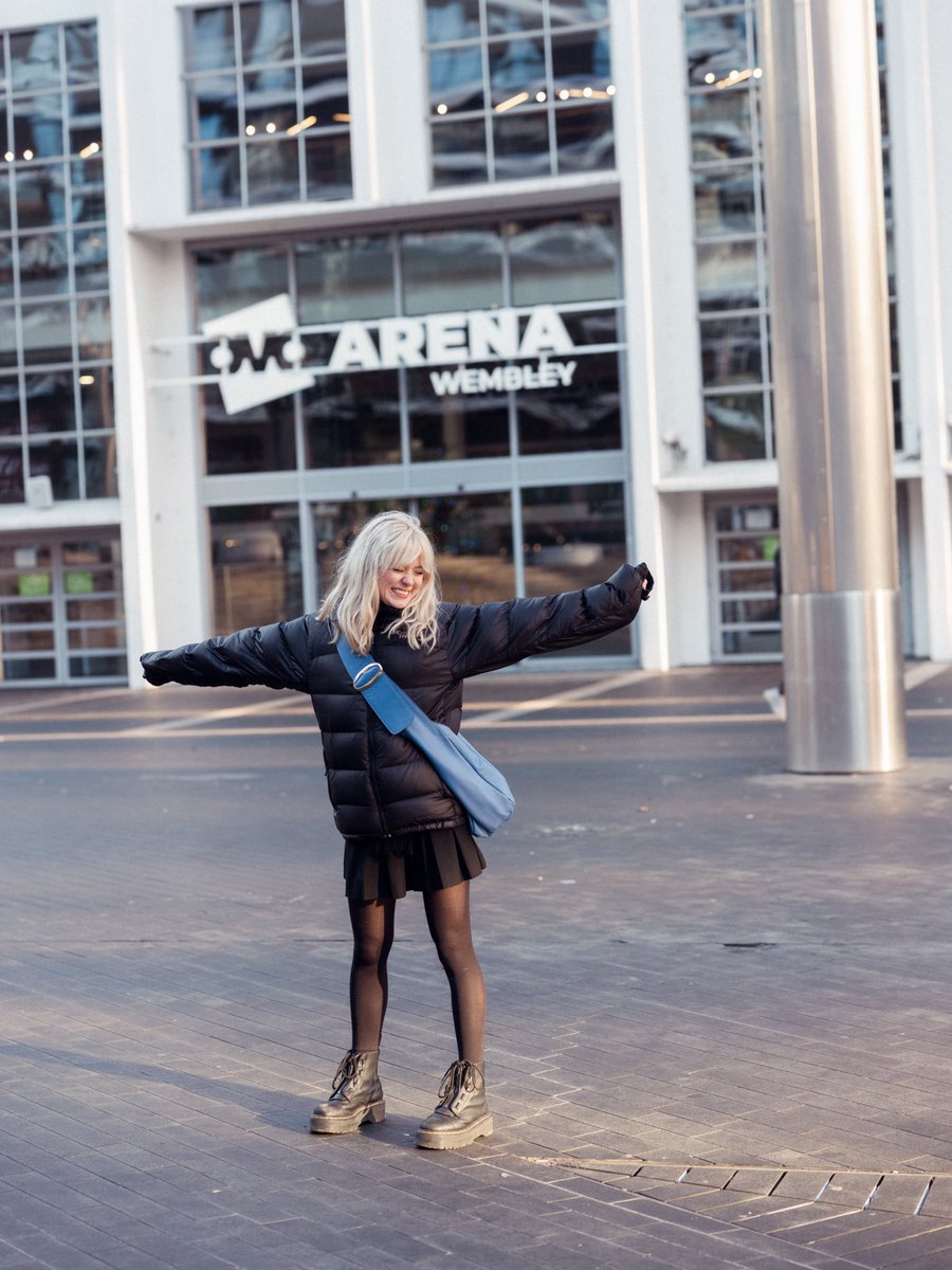 maisie peters tweet media