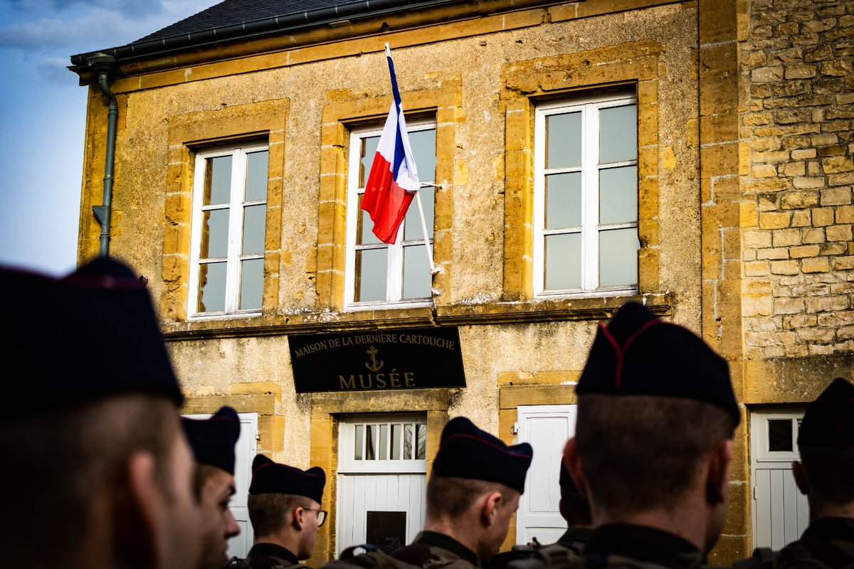 Semaine d'acculturation pour les jeunes #marsouinsdevannes: maison de la dernière cartouche, ossuaire de Douaumont, de Bazeilles ces lieux emblématiques inscrivent les jeunes marsouins dans une mémoire commune de l'arme des <a href="/troupesdemarine/">Troupes de marine</a> et du sacrifice des générations passées