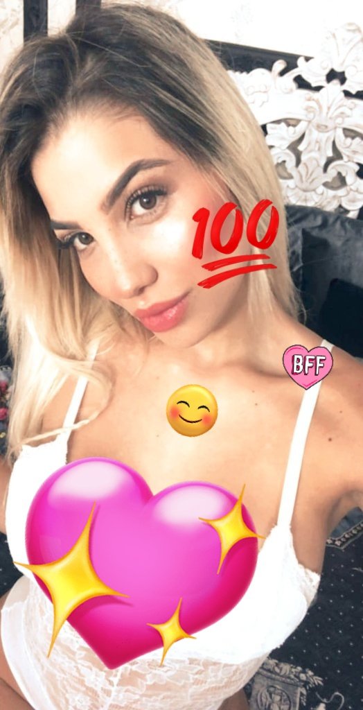 Aşk kokulu #beylikduzu 
Sen Beni zamana bırak belki ben sana uğrarım #beylikduzutraveﬅi #beylikduzugay #buyukcekmece