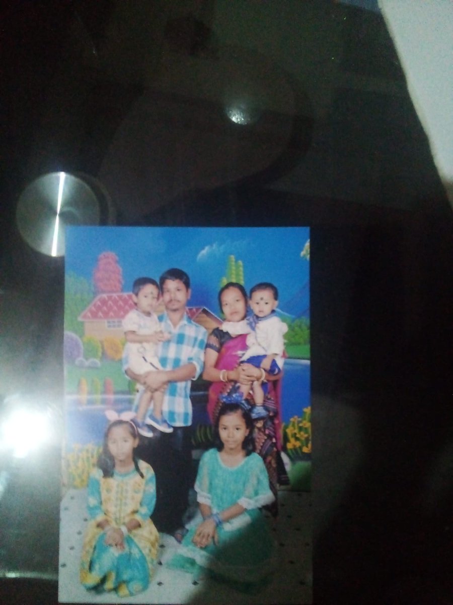 Dpl46987936's tweet photo. Indigenous people are not safe in Assam :
Family of Bheem Barman incl his wife,two young daughters,two sons have been abducted from Satgaon,
kochpara area allegedly by Noor Islam.FIR has been lodged in local PS. 
Kindly save the family Hon @himantabiswa 
@gpsinghips 
@assampolice https://t.co/cjeuHxxUH6