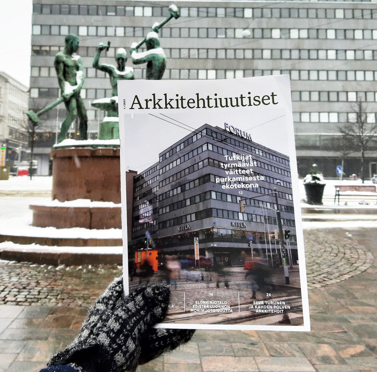 au_uutiset's tweet photo. Uusi #Arkkitehtiuutiset on ilmestynyt!

Voiko väite Mannerheimintien 14 -kiinteistön purkamisesta ilmastotekona pitää paikkansa? Kävimme tilannetta läpi tutkijoiden kanssa.

Lisäksi haastateltavana mm. kirjailija Eeva Turunen. Mukavia lukuhetkiä! https://t.co/phHxVXug9D