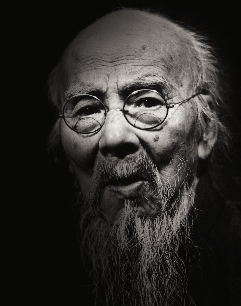 Qi Baishi is regarded as one of the most famous and influential Chinese painting masters in China in the 20th century. His shrimp paintings are well-known across China. The shrimps painted by him are vivid and true to life. 
#paintings #CulturalBeijing