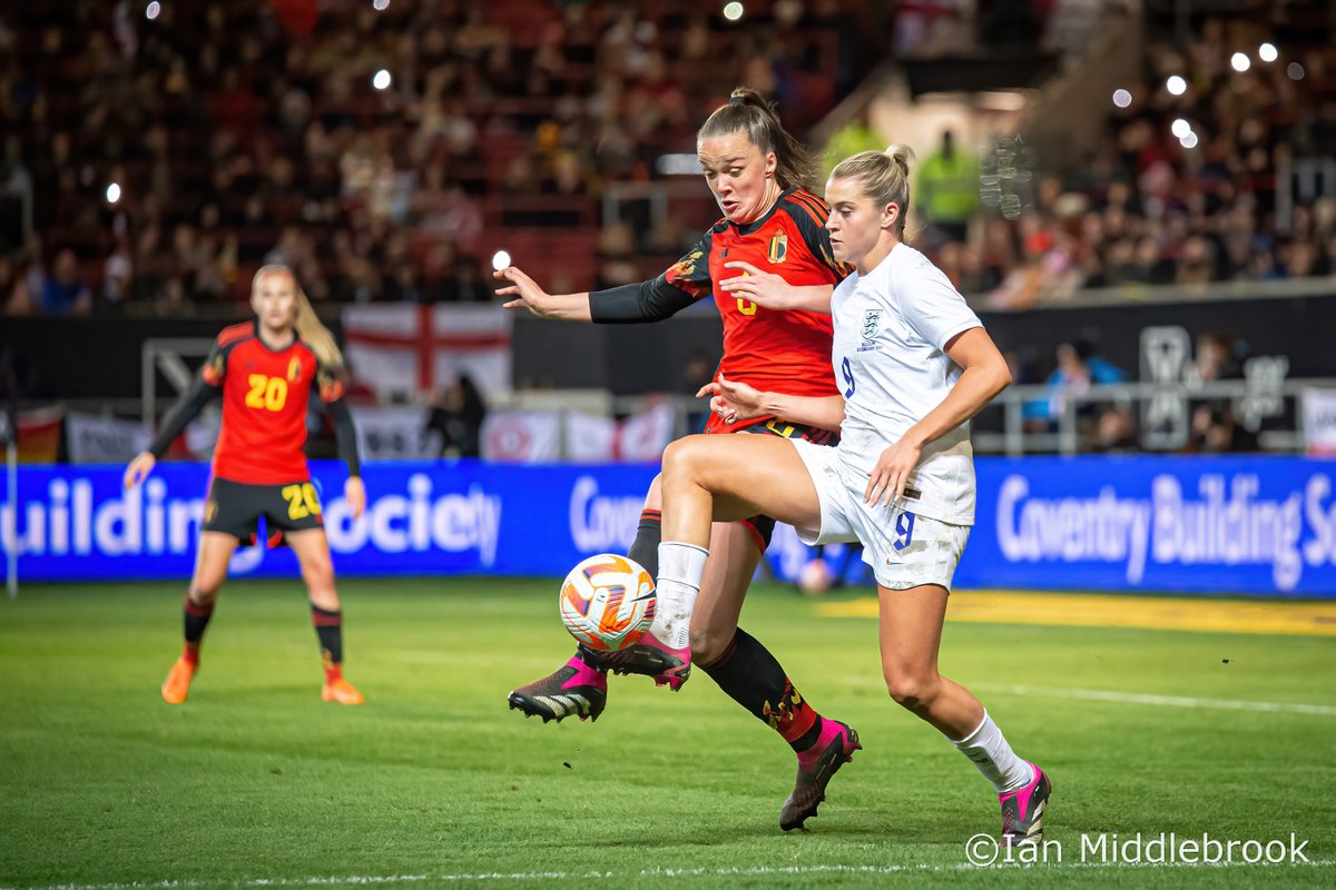 Full album from Wednesday's Arnold Clark Cup game between England Women and Belgium Women
@Lionesses @BelRedFlames @ArnoldClarkCup 

click the link below -
flic.kr/s/aHBqjAtjCu