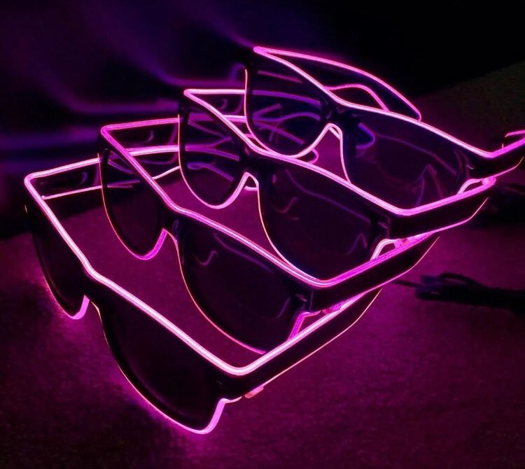 FFShades's tweet image. 😎 #GIVEAWAY #fridayfreebie we are giving away some #neon LED #sunglasses today! Simply #RT with your colour choice &amp;amp; #follow by 8pm to enter! #competition #freebiefriday #win #comp #Bestival #officeparty #Creamfileds #Tomorrowland #Friday #2023