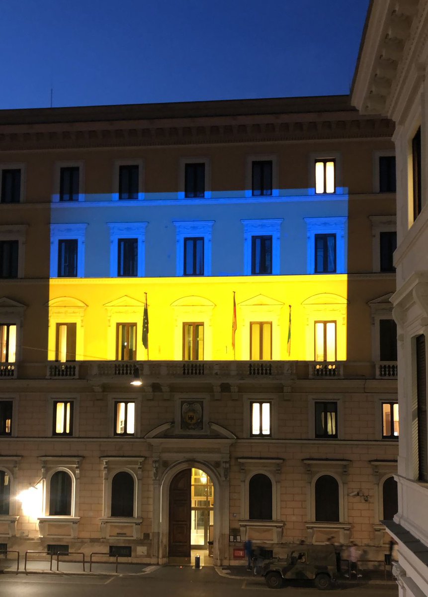 GermaniaItalia's tweet image. Siamo e rimarremo al fianco dell’Ucraina. #pacegiusta #StandWithUkraine️ #24febbraio  #G7 🇨🇦🇫🇷🇩🇪🇯🇵🇬🇧🇮🇹🇺🇸🇪🇺🇺🇦@CanadainItalia @FranceenItalie @ItalyMFA @amb_giappone @UKinItalia @AmbasciataUSA @EU_Commission @UKRinIT