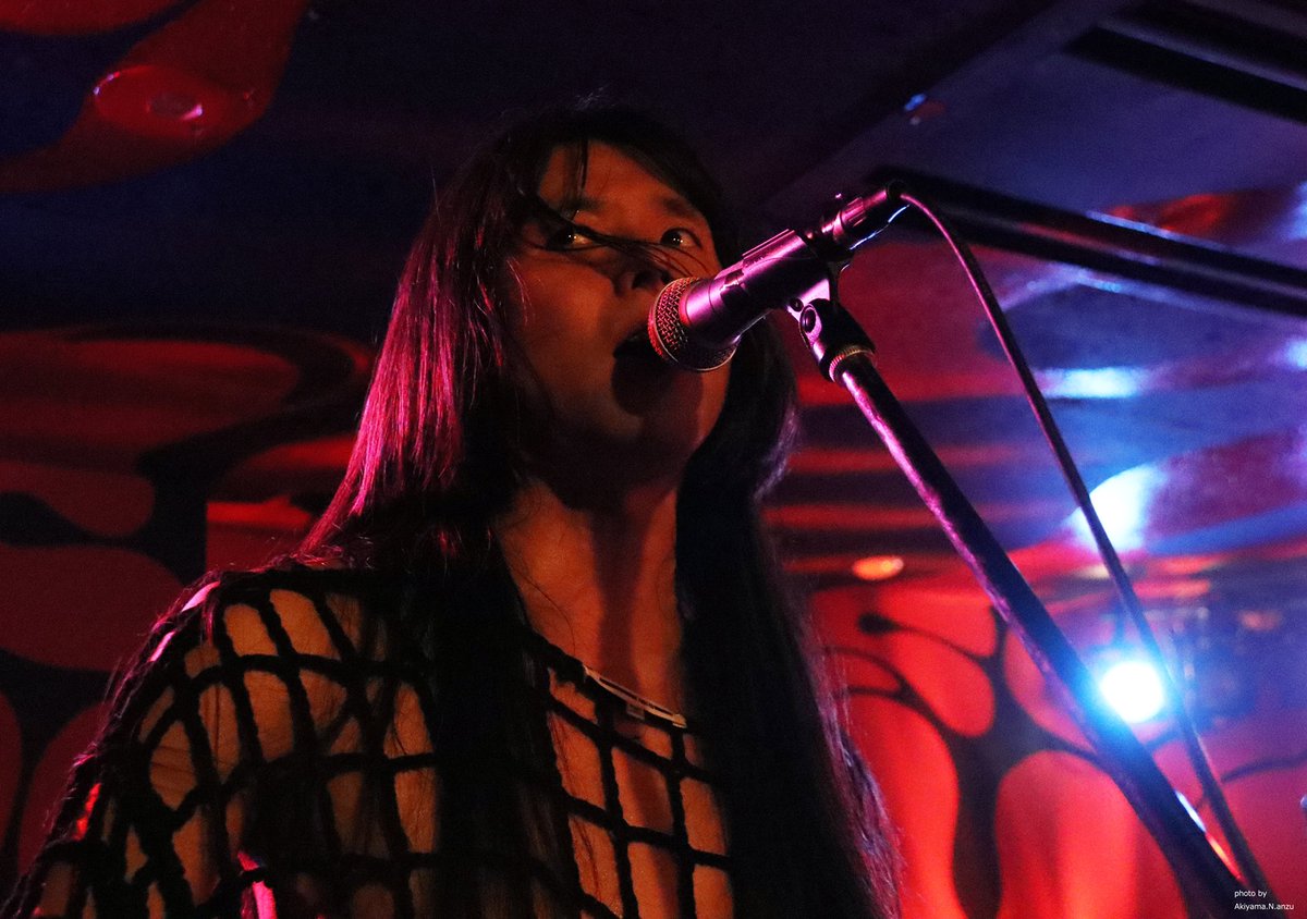 pkpkppk's tweet photo. 2023.2.18 東高円寺UFO CLUB
【Mainliner復活10周年記念祭】
　　　　　　　　　❸(～➓)
♦︎Mainliner(河端一[AMT]+Taigen Kawabe[Bo Ningen]+志村浩二[ex.White Heaven])

#Mainliner #河端一 #Acid_Mothers_Temple 
#Taigen_Kawabe #Bo_Ningen #志村浩二 #White_Heaven #みみのこと https://t.co/9HTIXBK9Op