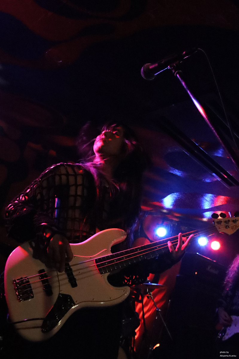 pkpkppk's tweet photo. 2023.2.18 東高円寺UFO CLUB
【Mainliner復活10周年記念祭】
　　　　　　　　　❹(～➓)
♦︎Mainliner(河端一[AMT]+Taigen Kawabe[Bo Ningen]+志村浩二[ex.White Heaven])

#Mainliner #河端一 #Acid_Mothers_Temple 
#Taigen_Kawabe #Bo_Ningen #志村浩二 #White_Heaven #みみのこと https://t.co/oI7GaNkvCI