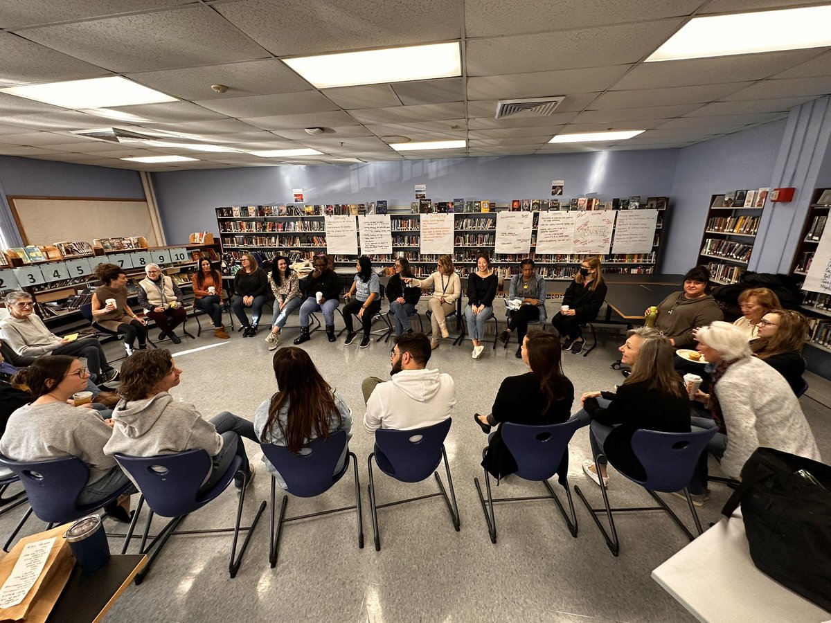 StratfordPPS's tweet photo. Project Uplift! The power of a circle. #secondaryhardatwork #SPSpride https://t.co/81g1i5lKXB
