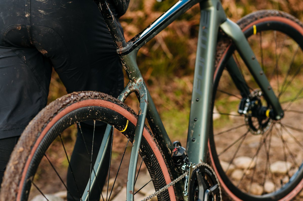 forme_bikes's tweet photo. Monsal Pro GRX
Adventure is at the heart of the Monsal Pro GRX. 

Pre-order now https://t.co/XlfWiLKZRw

@RestrapLTD @shimanoroad @goodyearbike @PraxisWorks  #formebikes #shimanogrx #rideongoodyear #goodyearbike #gravelbikepacking   #gravellife #peakdistrict #gravelgang #monsal https://t.co/rCkANl3m3J