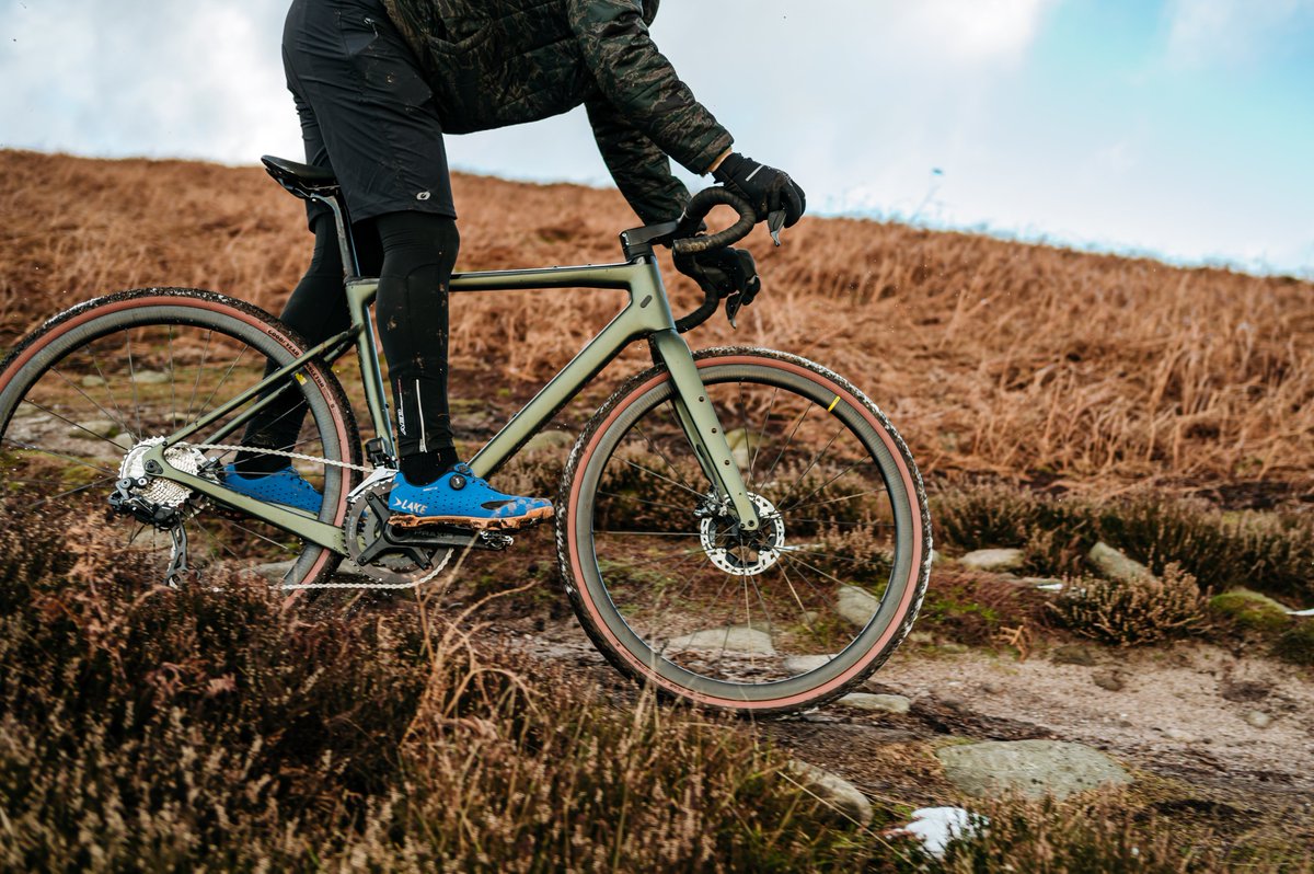 forme_bikes's tweet photo. Monsal Pro GRX
Adventure is at the heart of the Monsal Pro GRX. 

Pre-order now https://t.co/XlfWiLKZRw

@RestrapLTD @shimanoroad @goodyearbike @PraxisWorks  #formebikes #shimanogrx #rideongoodyear #goodyearbike #gravelbikepacking   #gravellife #peakdistrict #gravelgang #monsal https://t.co/rCkANl3m3J