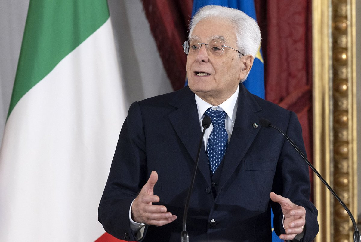 #Mattarella: La #pace richiede una grande opera per conseguirla, ripristinarla, consolidarla.
Ma la pace non è soltanto frutto degli accordi tra governi, la pace è anche frutto dei sentimenti dei popoli, di come all’interno di essi si vive e ci si esprime