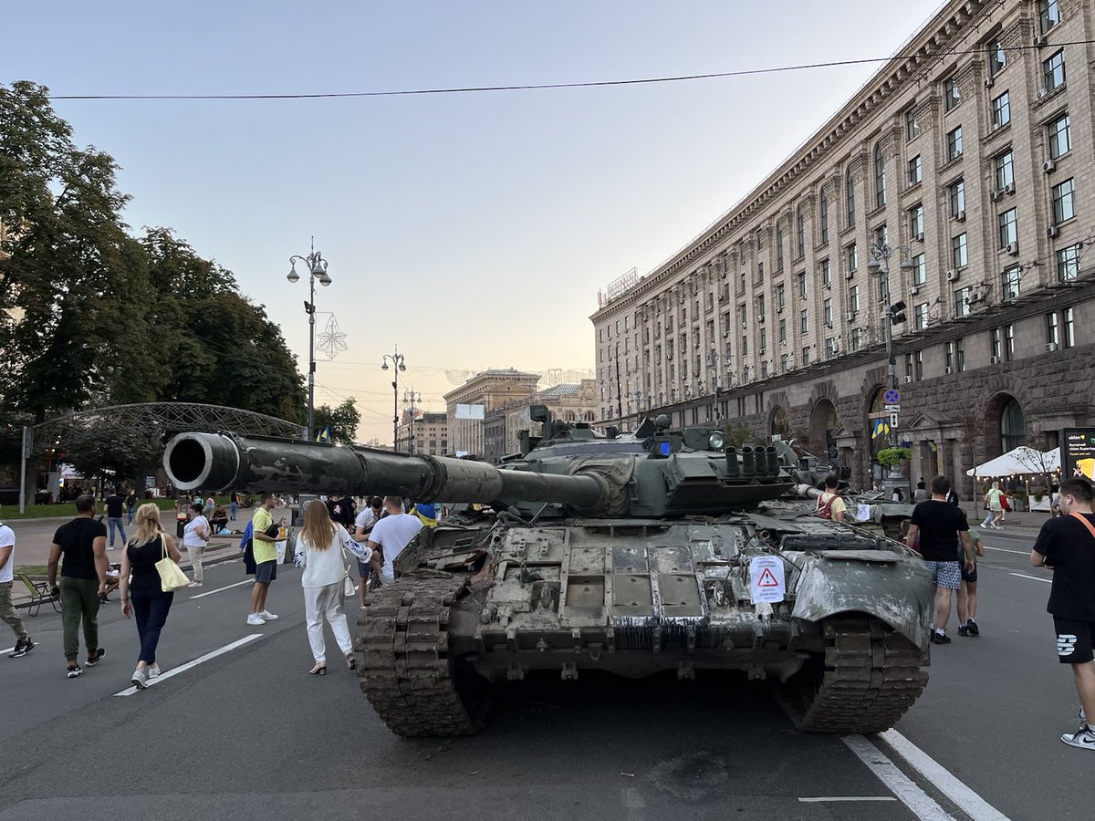 DarthPutinKGB's tweet photo. One year of my 3 day war. My tanks have already reached Kiev and Berlin.

I remain a master strategist. https://t.co/Kl9bfll32G
