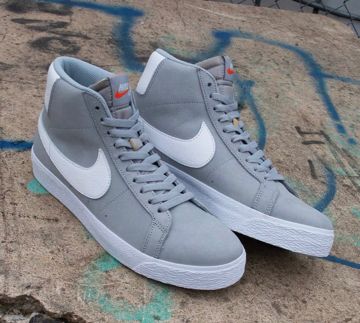 AD: ALMOST LIVE
Nike SB 'Wolf Grey' Collection 

Dunk Low bit.ly/3IeHUqn
Blazer Mid bit.ly/3Iexjf7
Bruin High bit.ly/3JWoesu