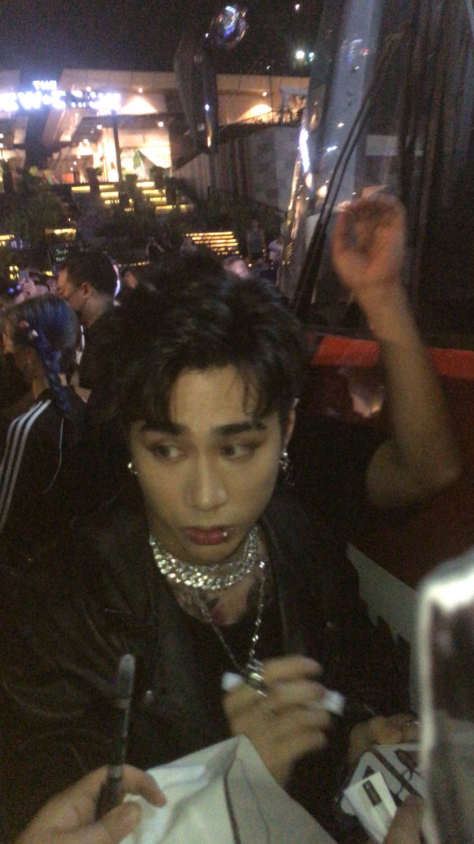 joshtification's tweet photo. NAKAHARAP KO SI JOSH CULLEN JUSQ 😭😭😭

JoshCullen OnWishBus
@joshcullen_s #JoshCullen
#WILDTONIGHT
#WILD_TONIGHT_MV_RELEASE https://t.co/JSbil1U2F8