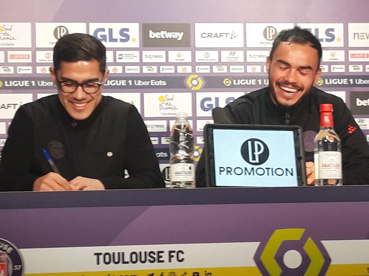 HSionis's tweet image. «S’il y a bien une chose qui me caractérise, peu importe mon niveau de jeu en match, c’est l’attitude. Je veux que ça contamine mes coéquipiers.» 40 minutes de conf avec Gabriel Suazo et vous ressortez regonflé à bloc ! 🇨🇱💪 #guerrier @ToulouseFC #SDRTFC @lequipe