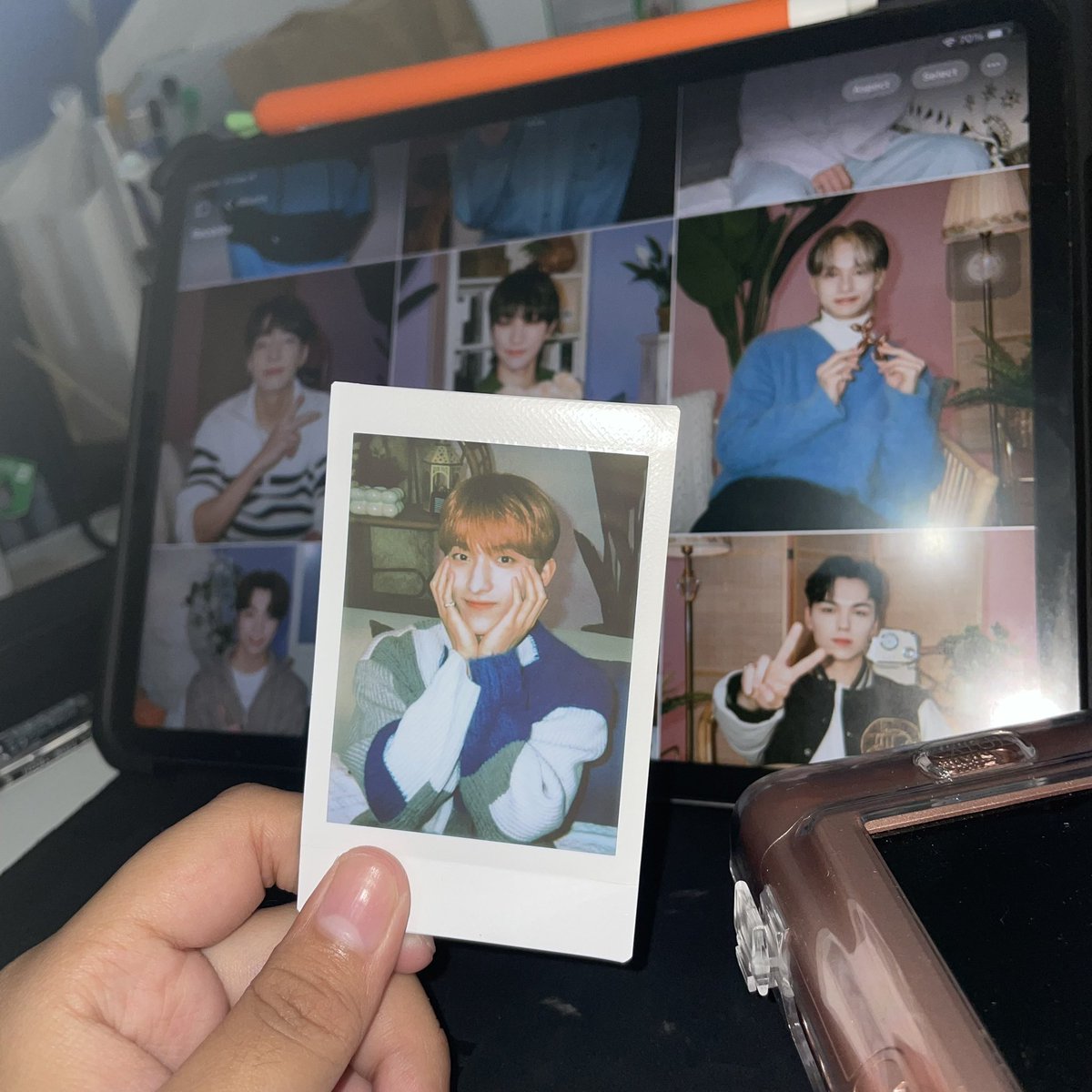 ughstudioph's tweet photo. wts lfb ph 

svt carat day film photos 🎞️
instax polaroid print (real instax)

₱60 ea (pf included) + lsf
payo
limited slots only!

📍: bulacan
💸: gcash
📦: sco

reply [ mine + member ] https://t.co/8H4rpckI75