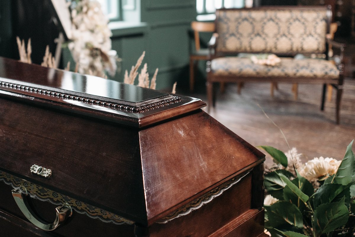 AWassFuneral's tweet photo. From traditional burials with a religious ceremony to humanist cremations, we are here to help you plan any type of funeral. If you have any specific requests to ensure the deceased has the perfect send-off, we are more than happy to cater to these too.
#funeralservices #funerals https://t.co/lF3Xrsb5TL