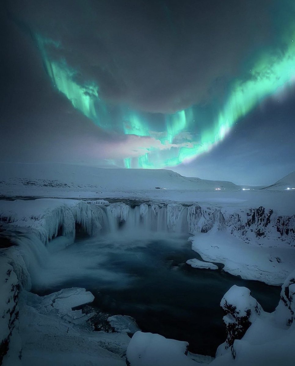 Nature’s light show, Iceland ✨