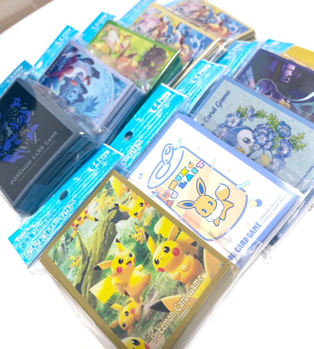 kanlpms's tweet photo. ポケセンから幸せのお届けもの🥳💕欲しかったデッキシールドが買えて嬉しい〜！ https://t.co/wxV8gvSZxz