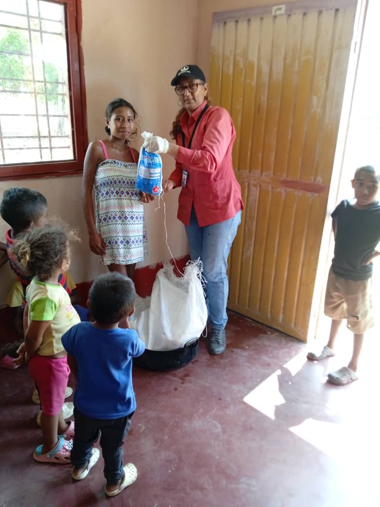 #Amazonas | En el marco del Plan de Atención Nutricional, desde el municipio Atures, realizamos evaluación y entrega de proteina animal a 162 familias priorizadas, garantizado así las políticas sociales del Gobierno Bolivariano

#AlimentarEsVencer
#24Feb
