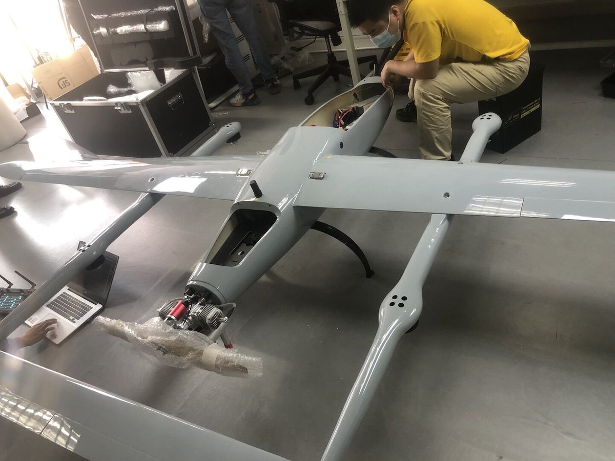 Today one of #Viewpro Tech customer visit our company, show the drone and the gimbal camera assembly work shop, R&D department to him, really shocked him. 'Cool' said from him more than 20 times .#vtol #pixhawk #hybriduav #uav #unmannedaircraft #idex2023 #idex