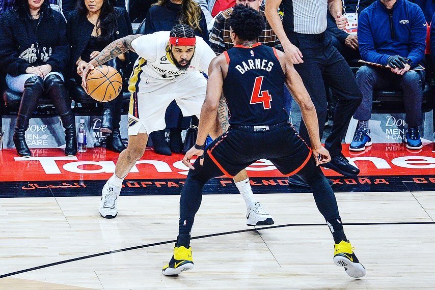 EduLimaPhoto2's tweet photo. The #TorontoRaptors defeat the #NewOrleansPelicans, 115-110, Scotiabank Arena, #Toronto, February 23, 2023.
-
For @EFEUSA
-
#raptors #neworleans #onassignment #athletes #basketball #sportphotography #nba
#pelicans #sportcompetition #athlete #fitandstrong #nikonphoto https://t.co/gDGbiDj61X