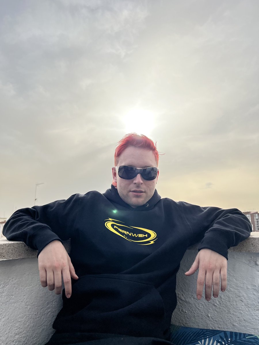 Chikissss que hemos sacado merch de fernweh!!!
+ info y pedidos whatsapp por aquí:

+34 610 01 07 13