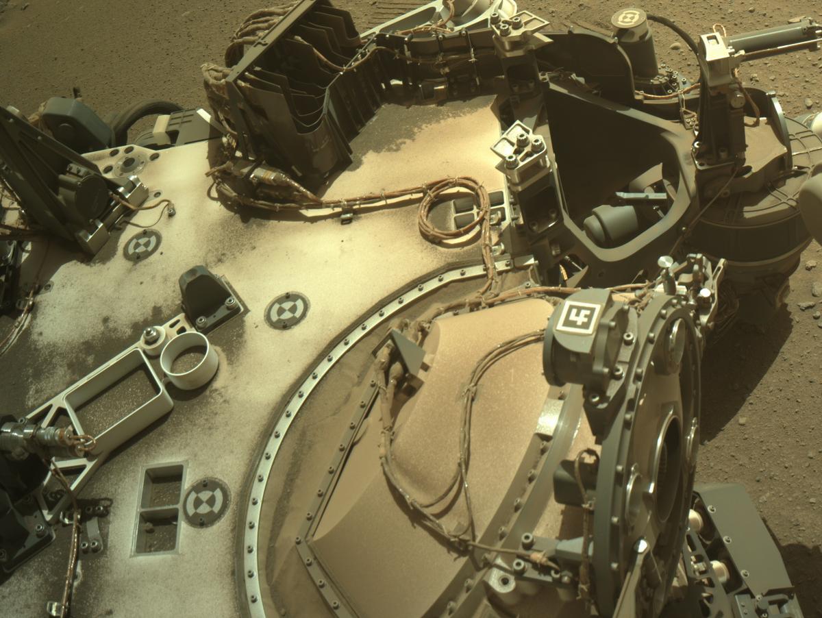 MarsMissionImgs's tweet photo. #PerseveranceRover image taken on #Sol705 at 2:00:01.158 PM with #Navcam #Mars #NASA #Space https://t.co/O6T51dqRTe