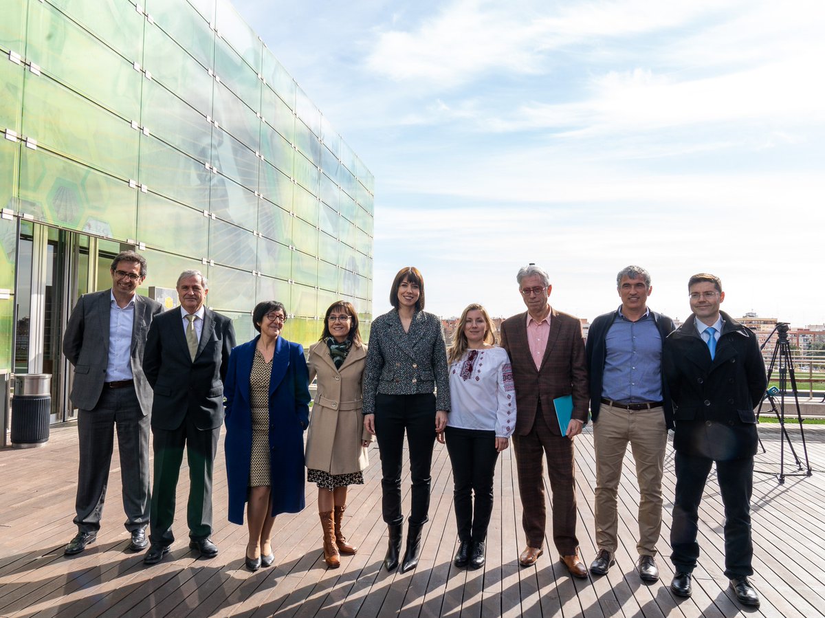 DianaMorantR's tweet photo. Hoy he visitado el Instituto @Ingenio_CsicUpv, donde desarrolla su trabajo Oksana Udovyk, una de los 22 investigadores e investigadoras de Ucrania que ha acogido el Gobierno de España. 

Su proyecto está enfocado en la reconstrucción de las ciudades ucranianas.

#StandWithUkraine https://t.co/Tan5baGWPM