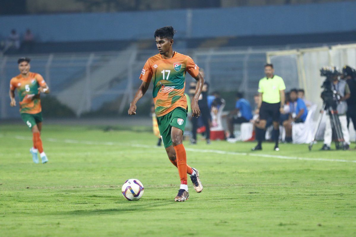 90+3' GOOAALL!! Goal no 10: Rosenberg Gabriel score the fourth for @sreenidideccan MDSP 6️⃣-4️⃣ SDEC Watch on @ddsportschannel and @discoveryplusIN #MDSPSDEC ⚔️ #HeroILeague 🏆 #TogetherWeRise  🤝 #IndianFootball ⚽