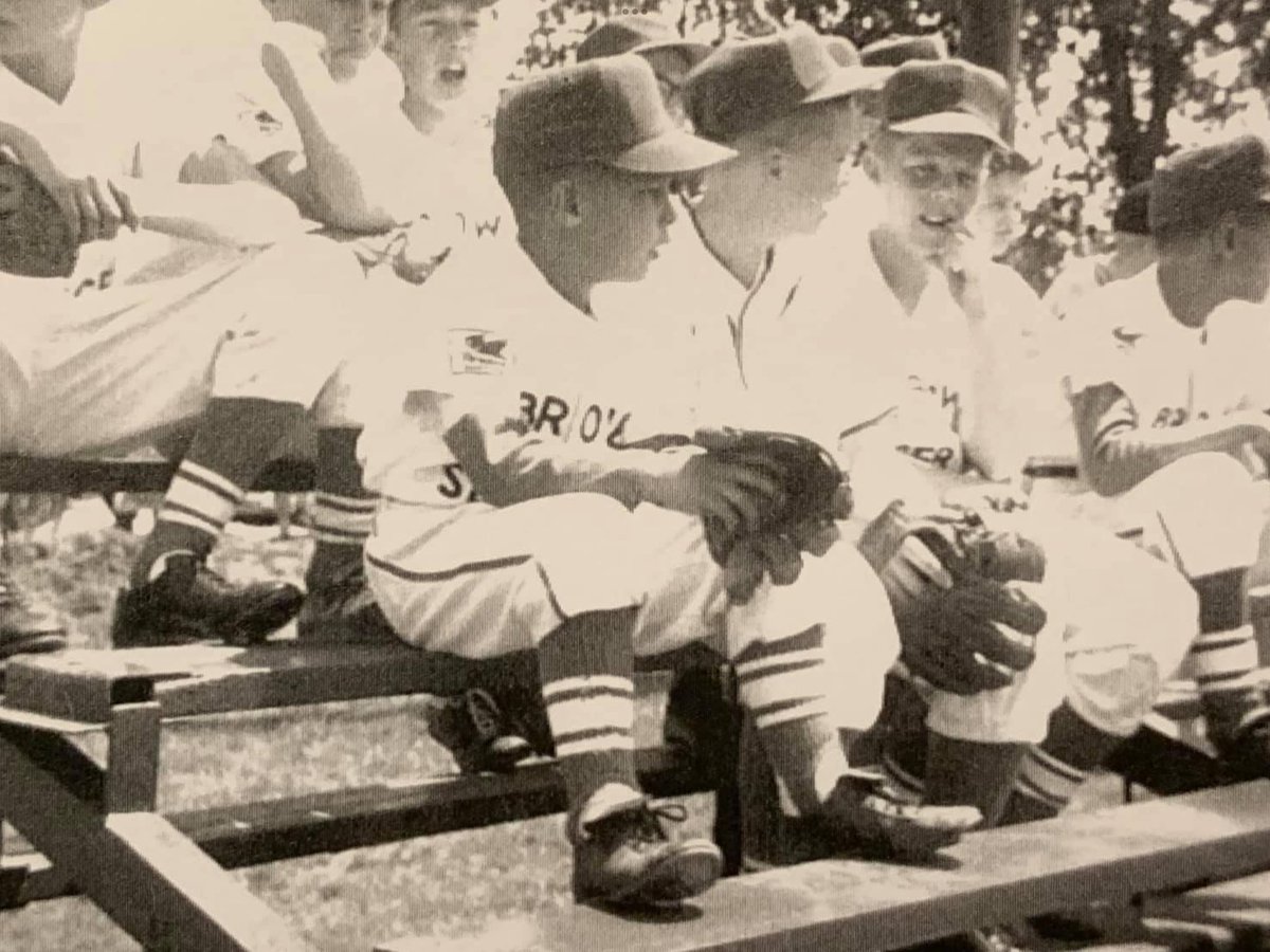 AlBrowneMPTLL's tweet photo. AB Flashback. 1962 Opening Day. Hoppy Pierce and his Al Browne’s Service teammates. This is how you wear a uniform, folks. A ballplayer if there ever was one. https://t.co/dFQzS6XtKN