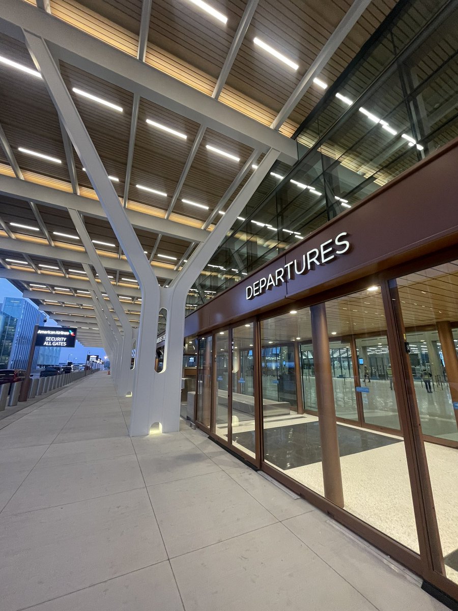 The new single terminal at Kansas City International Airport (MCI) opens in less than 1️⃣0️⃣0️⃣ hours.