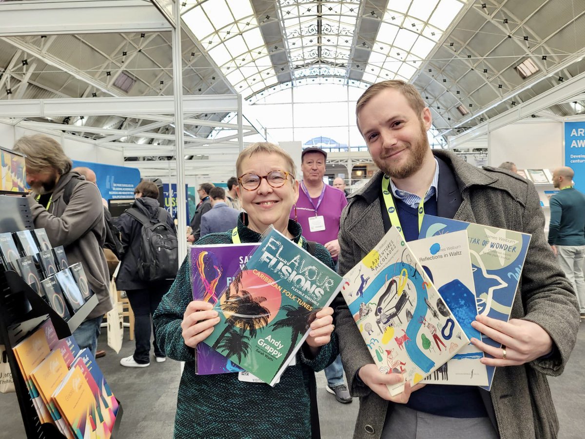 Lovely surprise to bump into <a href="/sazzashrimp/">sarah watts</a> at #MDEE23 - quick photo op with our #music books <a href="/HalLeonardEUR/">Hal Leonard Europe</a> stand!