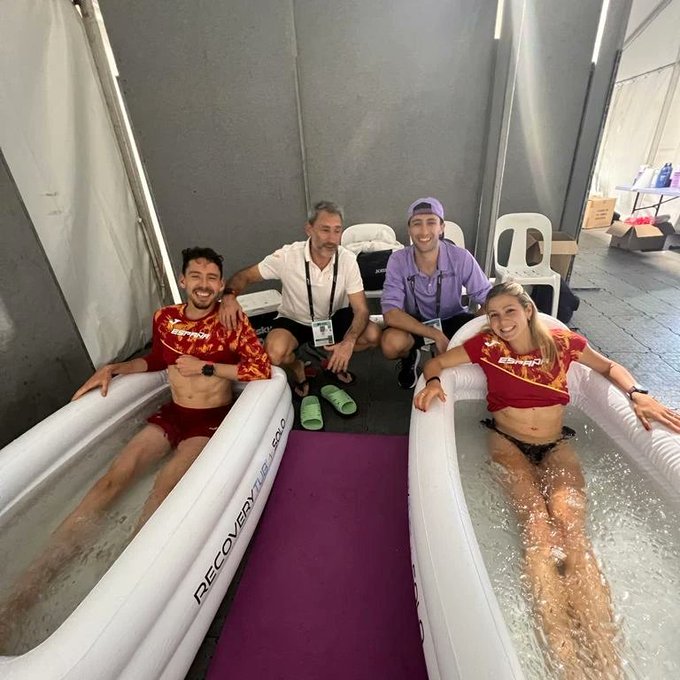 atletismoRFEA's tweet photo. Todos tenemos nuestra historia con Ángel Basas. 

Y todas ellas tienen un punto común: la ayuda que Ángel nos prestó en un momento (o muchos) de nuestra vida. 🖤

Ángel, Carlos, habéis dejado huella en todos los que os hemos conocido. D.E.P. 📝 https://t.co/ePktXAwNjT https://t.co/McRUXOK4Hc