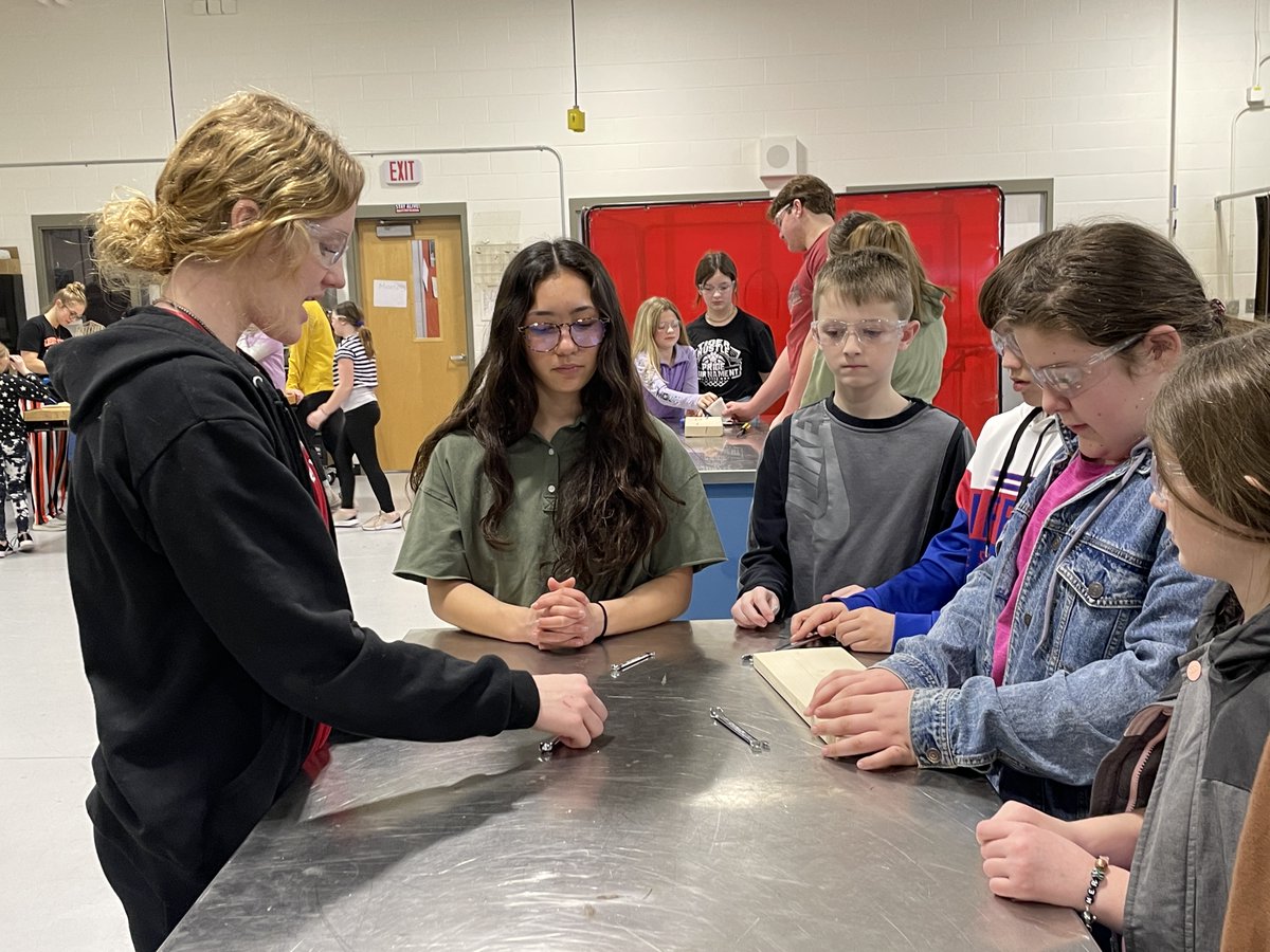 LC_Tigers's tweet photo. We are so grateful to our FFA members for their recent lessons on using tools safely. Jacob Brandeberry put together some awesome lessons for the Amazing Shake students. They learned how to use a hammer, screwdriver, wrench and pliers.#FFAweek #positivelylc @LCFFA1 @LCHSGoTigers https://t.co/8gZLHsFTc6