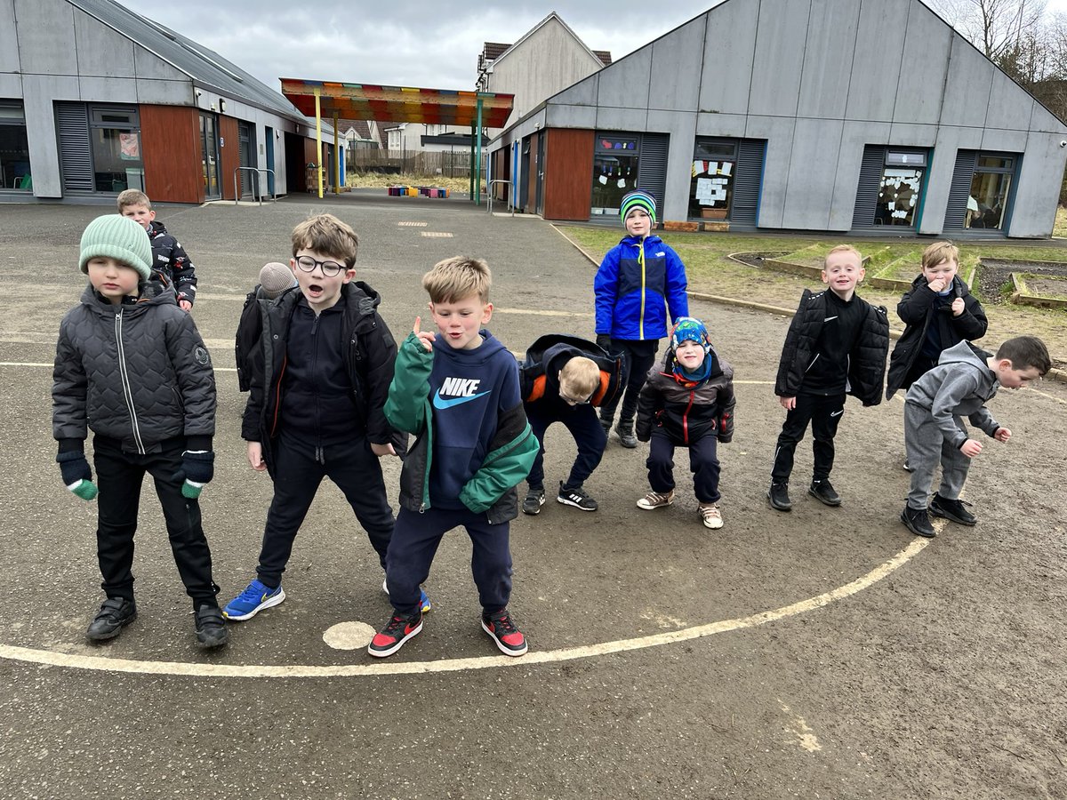 We worked hard in PE this week, focusing on different muscles and listening to our heart when we worked extra hard! 💪🏻