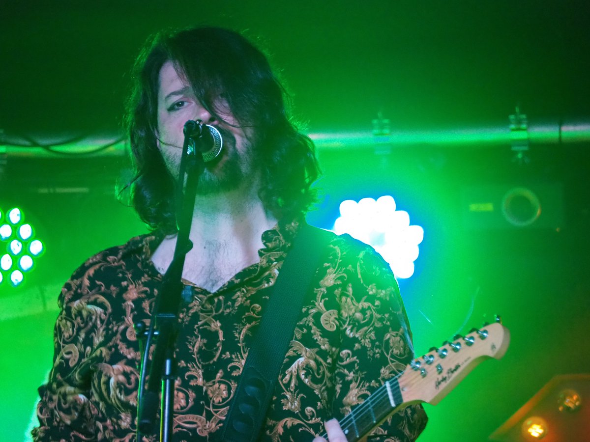 LosMortymer's tweet photo. Que bien lo pasamos el martes en la @salakarma 

#rockandroll #pontevedra #garagerock #losmortymer #menudegustacion #vayapajaros #powerpop #thefuzztones #livemusic #Concierto #fuzz # https://t.co/JZAxVikfdD