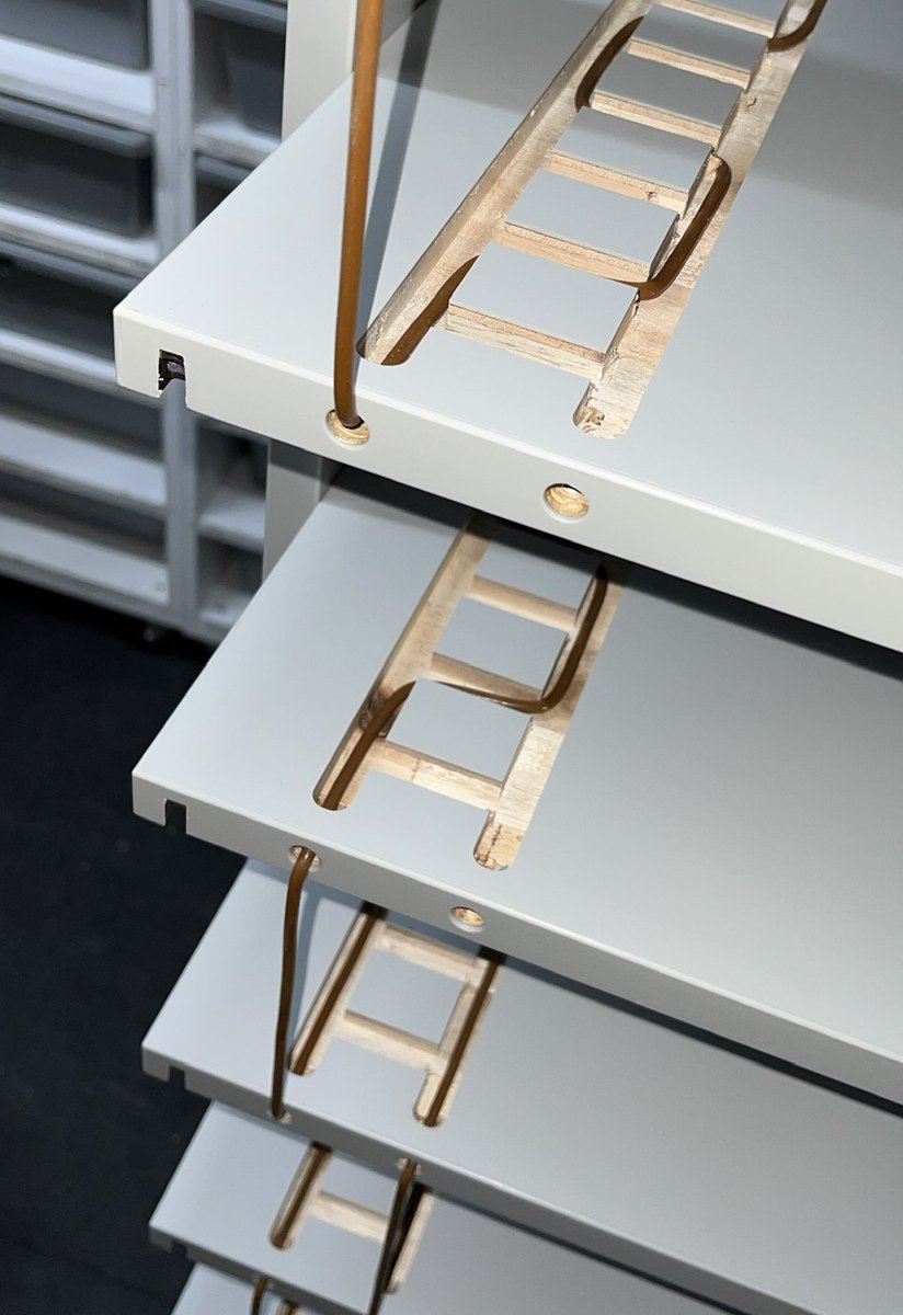 従来の06製スネークラックよりも更に進化させた、新型06製ラックの受注